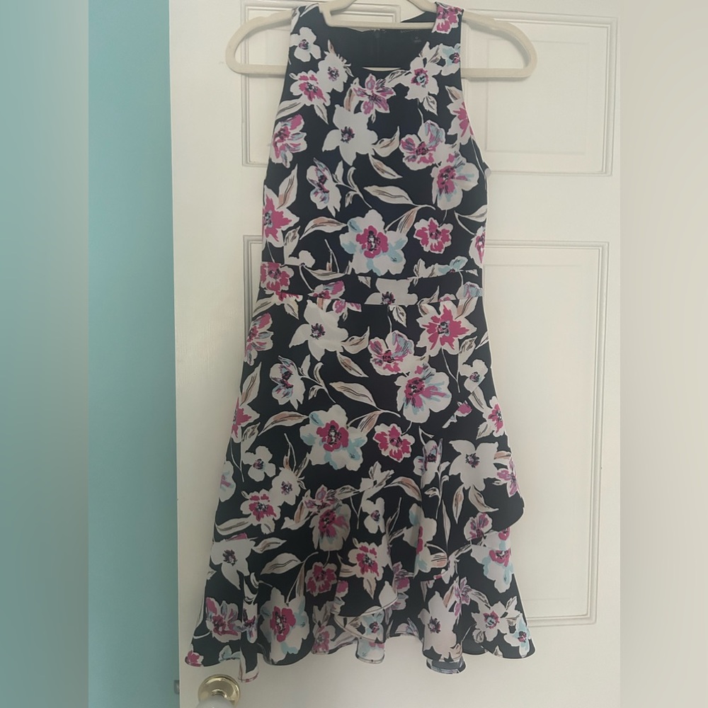 Banana Republic Sleeveless floral dress - Picture 5 of 10